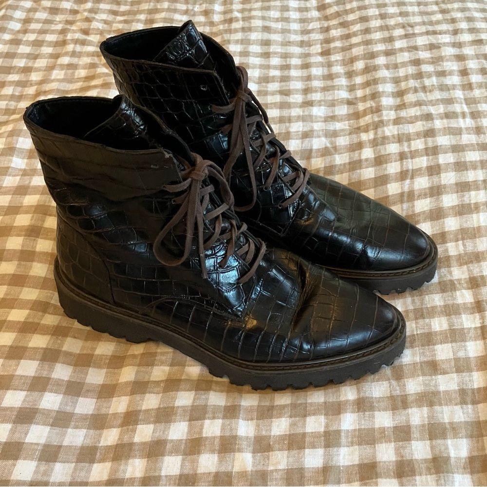 Freda Salvador Emi Lug Sole Lace Up Combat Boot in Mocha Embossed Croc Size 9